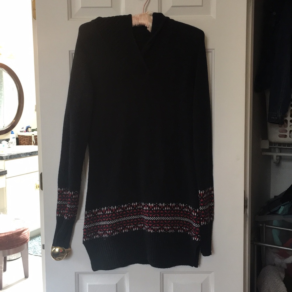 Hooded knit sweater with kangaroo pocket